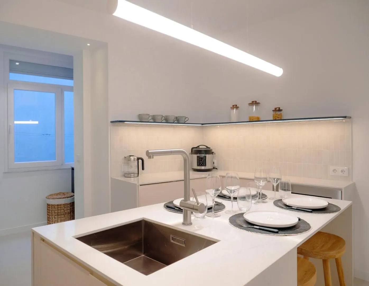 Charming 1-Bedroom Apartment In The Heart Of Graca | By Airnest Lisboa 0*,  Portugal