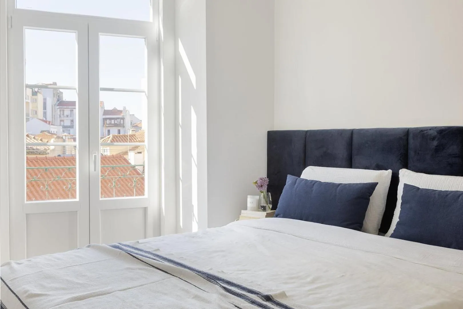 Charming 1-Bedroom Apartment In The Heart Of Graca | By Airnest Lisboa
