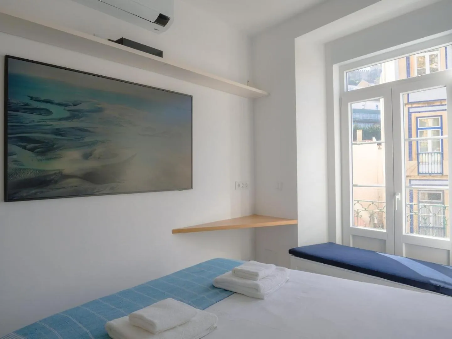 Charming 1-Bedroom Apartment In The Heart Of Graca | By Airnest Lisbon Portugal